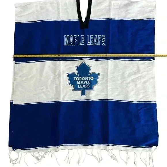 Toronto Maple Leafs  Adult Unisex Poncho White and Blue One Size - Picture 7 of 9